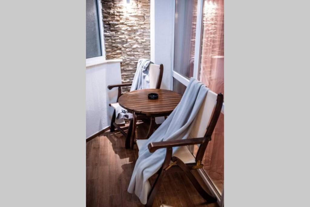A&K Cozy Art Studio 1 Варна Экстерьер фото